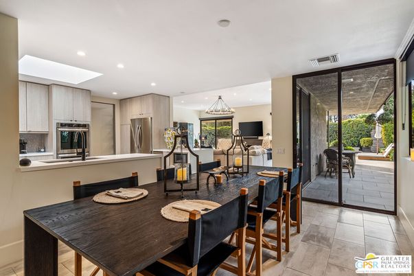 Dining room, Interior, Kitchen, Recessed Lighting, Stainless Steel Appliances