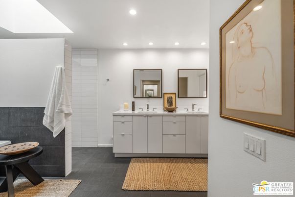 Bathroom, Dual Sink Vanities, Interior, Recessed Lighting