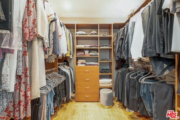 Interior, Walk-in Closets
