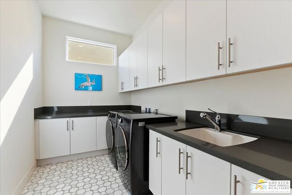 Interior, Washer