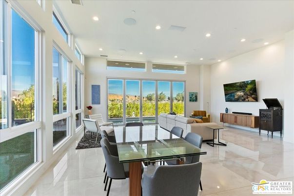 Dining room, Interior, Living room, Recessed Lighting