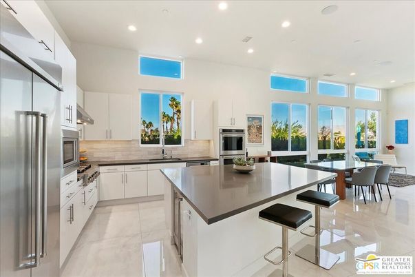 Dining room, Interior, Kitchen, Recessed Lighting, Stainless Steel Appliances