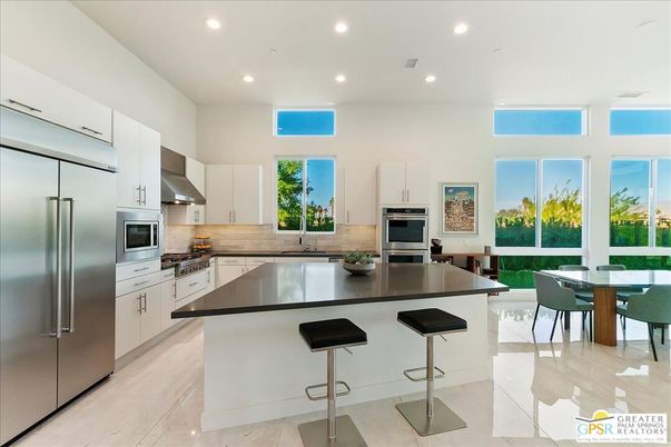 Dining room, Interior, Kitchen, Recessed Lighting, Stainless Steel Appliances