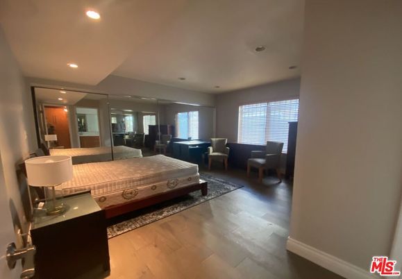 Bedroom, Dining room, Interior, Recessed Lighting, Wood Texture Flooring