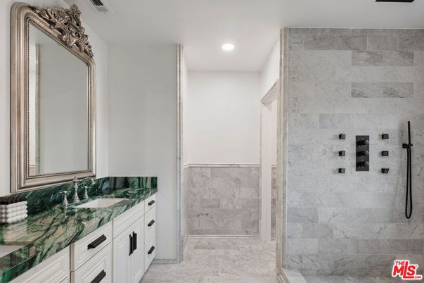 Bathroom, Interior, Marble, Marble Walls, Recessed Lighting