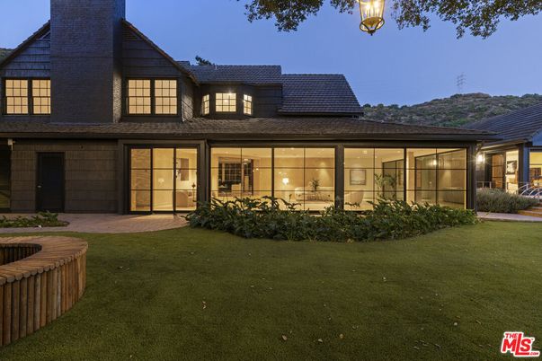 Backyard, Exterior, Facade, French Provincial
