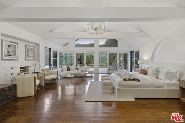 Chandelier, Interior, Living room, Wood Texture Flooring