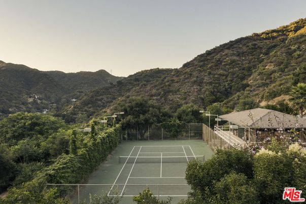 Exterior, Tennis Courts