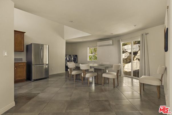 Dining room, Interior, Kitchen, Recessed Lighting, Stainless Steel Appliances