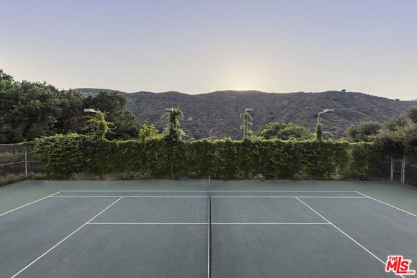 Exterior, Tennis Courts