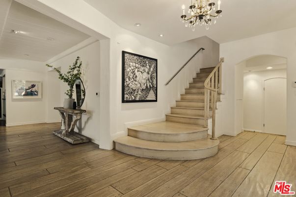 Chandelier, Interior, Recessed Lighting, Wood Texture Flooring