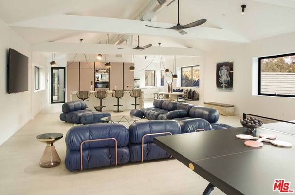 Game Room, Interior, Living room, Pendant Lights, Wood Texture Flooring