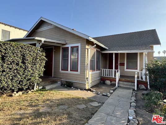 Exterior, Facade, American Craftsman
