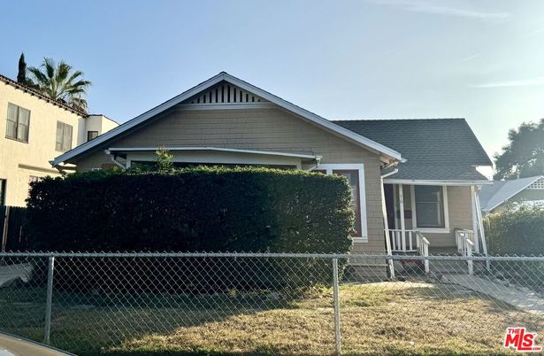 Exterior, Facade, American Craftsman