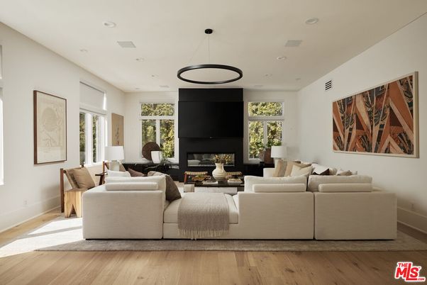 Fireplace, Interior, Living room, Pendant Lights, Recessed Lighting, Wood Texture Flooring