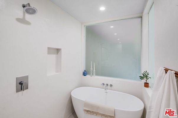 Bathroom, Free Standing Baths, Interior, Recessed Lighting