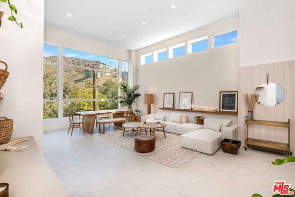 Dining room, Interior, Living room, Recessed Lighting