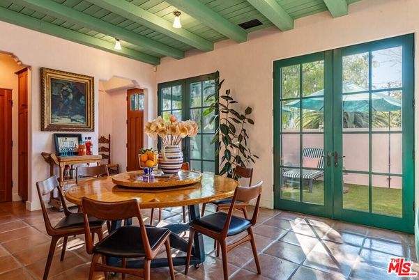 Dining room, Interior