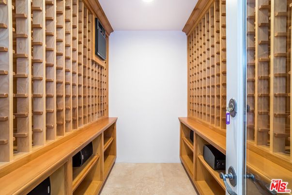 Interior, Recessed Lighting, Wine Storage