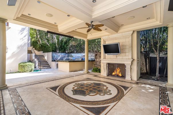 Fireplace, Interior, Recessed Lighting