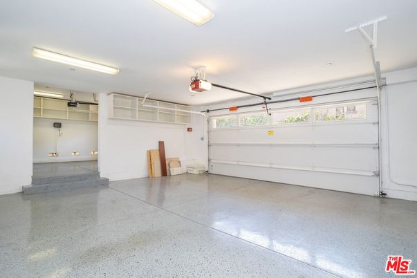 Garage, Interior