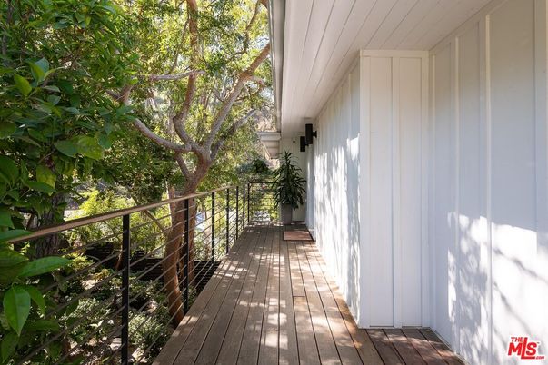 Exterior, Wood Texture Flooring