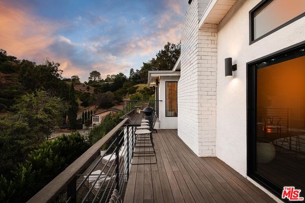 Exterior, Wood Texture Flooring