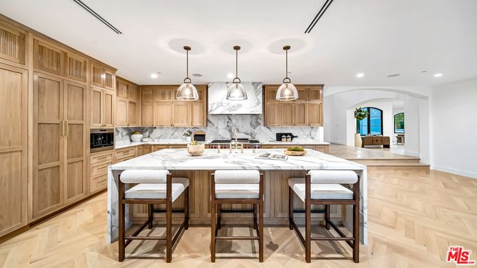 Interior, Kitchen, Marble Walls, Pendant Lights, Recessed Lighting, Wood Texture Flooring