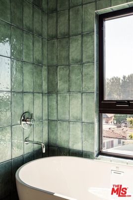 Bathroom, Free Standing Baths, Interior