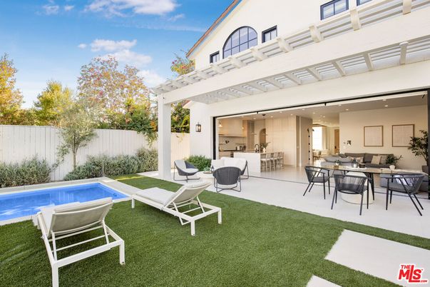 Backyard, Exterior, Pool