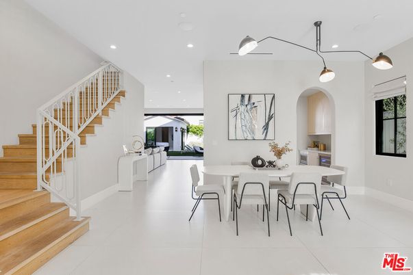 Dining room, Interior, Pendant Lights, Recessed Lighting