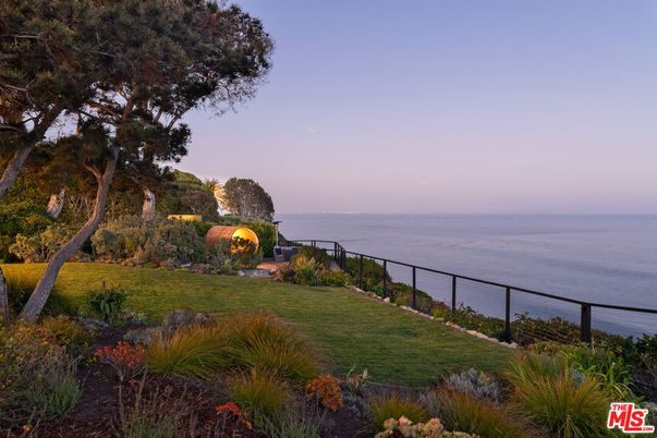 Backyard, Exterior, Lake