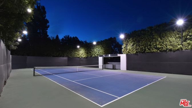 Exterior, Tennis Courts