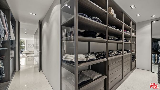 Interior, Recessed Lighting, Walk-in Closets