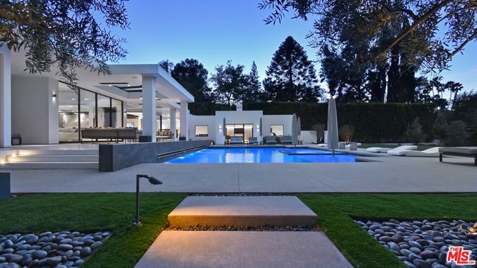 Backyard, Exterior, Pool