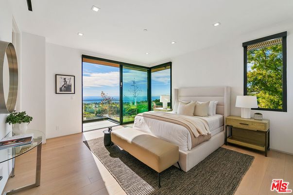 Bedroom, Interior, Recessed Lighting, Water, Wood Texture Flooring