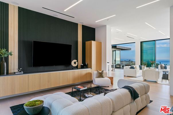 Interior, Living room, Recessed Lighting, Water, Wood Texture Flooring