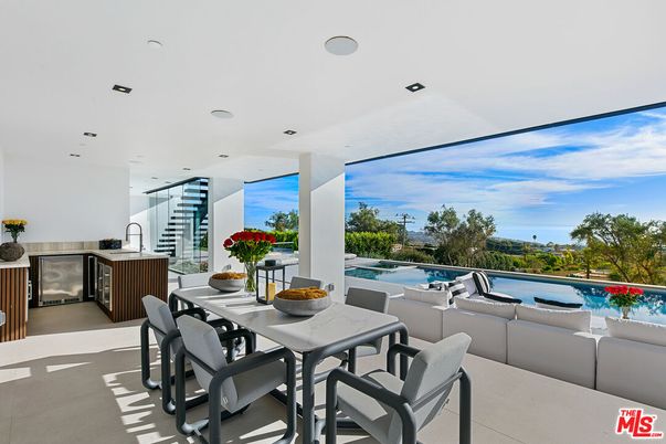 Dining room, Interior, Recessed Lighting, Water