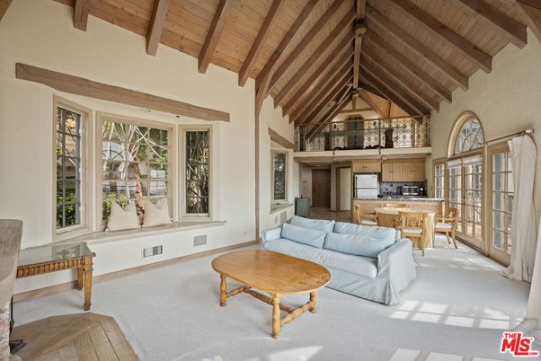 Dining room, Interior, Kitchen, Living room, Pendant Lights, Wooden Beams, Wooden Ceilings