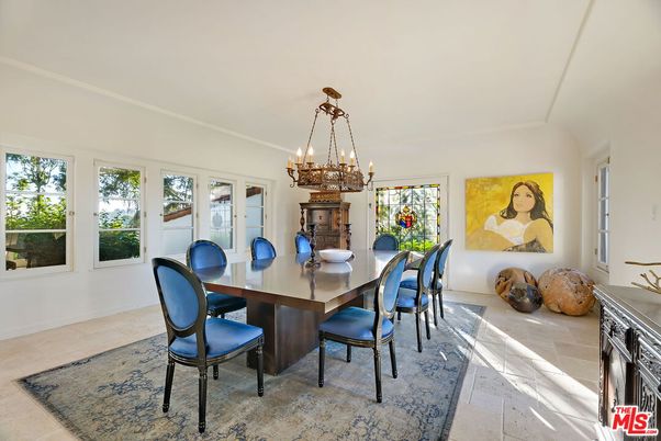 Chandelier, Dining room, Interior