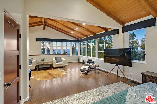 Interior, Living room, Recessed Lighting, Wooden Beams, Wooden Ceilings, Wood Texture Flooring