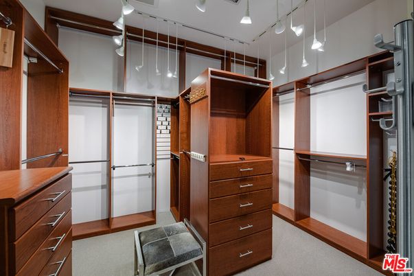 Interior, Pendant Lights, Walk-in Closets