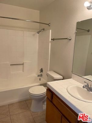 Bathroom, Interior, Tile Countertops