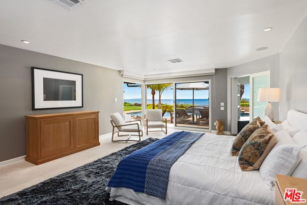 Bedroom, Interior, Recessed Lighting, Water