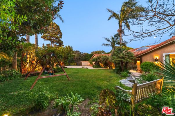 Backyard, Exterior, Playground