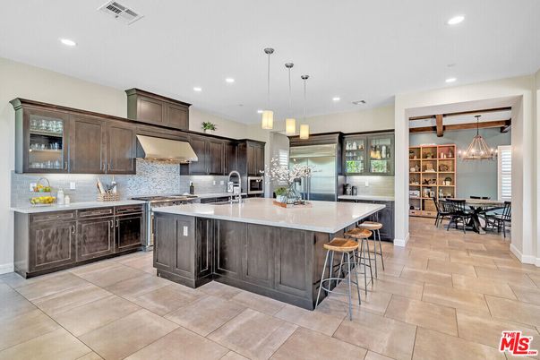 Chandelier, Dining room, Interior, Kitchen, Pendant Lights, Recessed Lighting, Stainless Steel Appliances