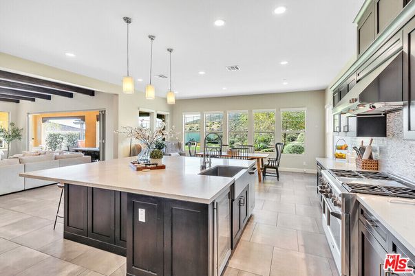 Dining room, Interior, Kitchen, Living room, Pendant Lights, Recessed Lighting, Stainless Steel Appliances
