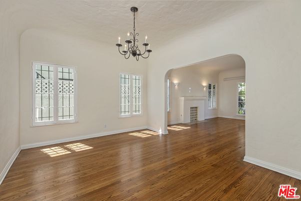 Chandelier, Empty room, Interior, Wood Texture Flooring