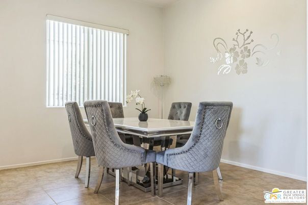Dining room, Interior