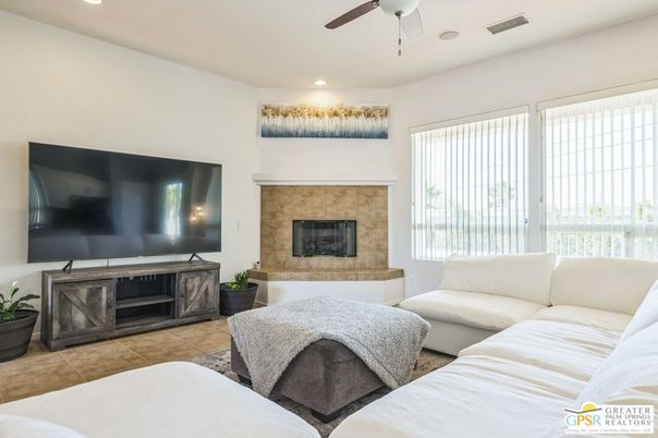 Fireplace, Interior, Living room, Recessed Lighting